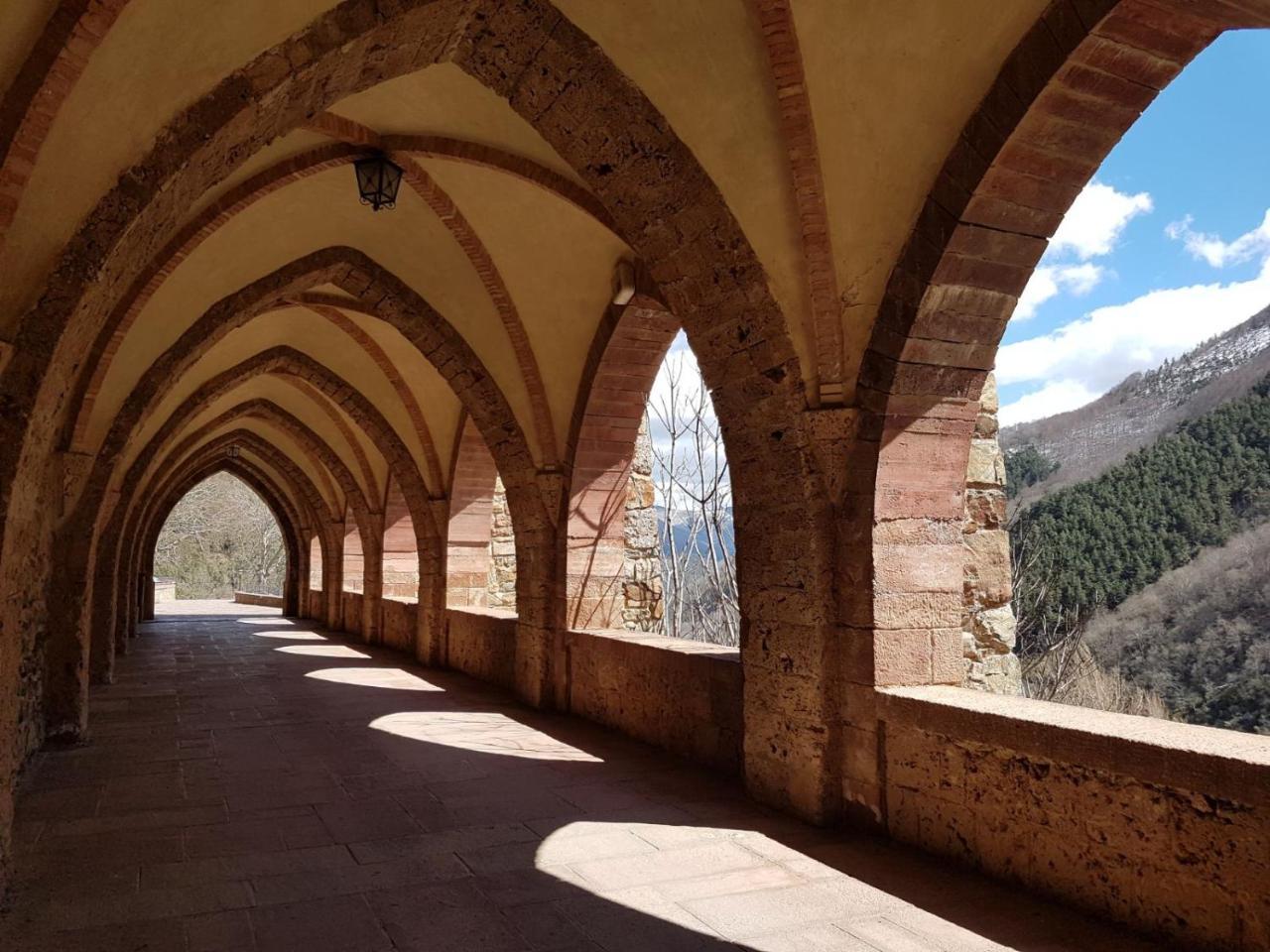 Monasterio De Santa Maria De Valvanera Anguiano Exterior foto